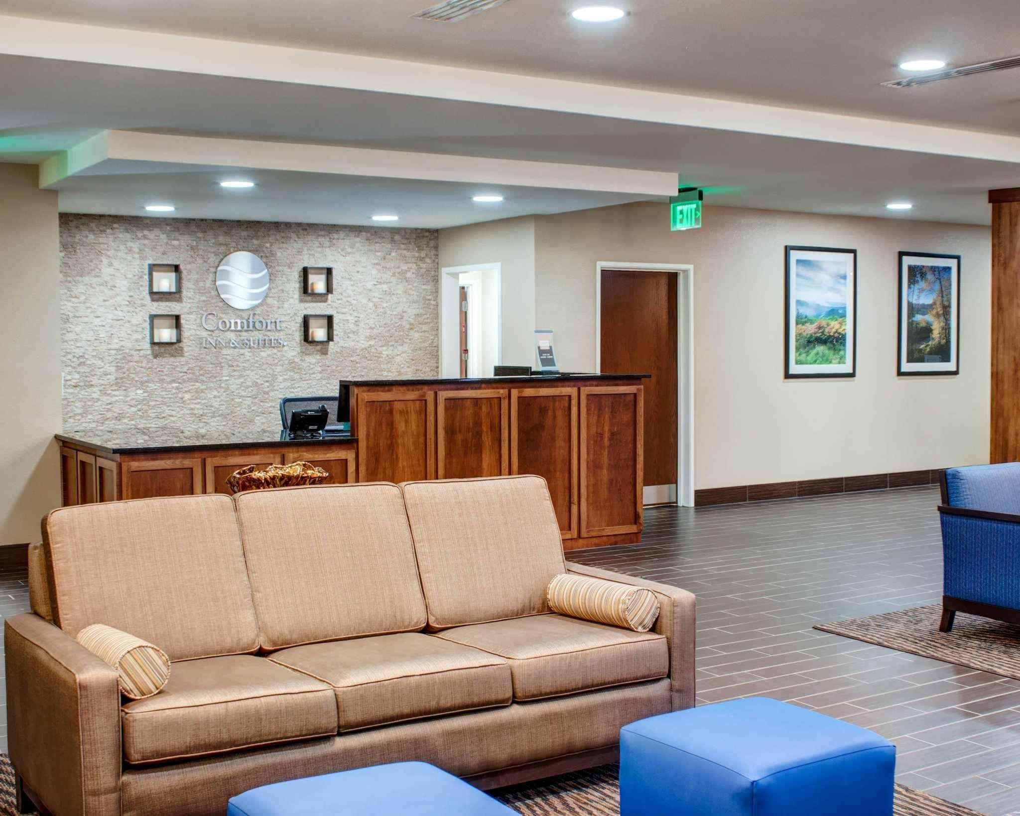 Comfort Inn & Suites Caldwell Bagian luar foto